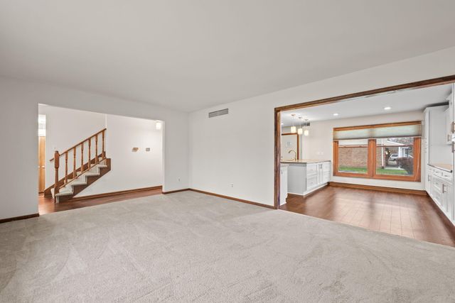 2595 W 65th Avenue, Merrillville, IN 46410