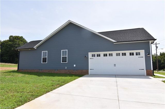 2501 Denton Road, Thomasville, NC 27360