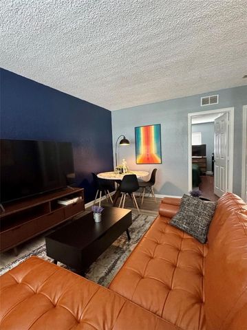 2660 NE 8th Avenue 211, Wilton Manors, FL 33334