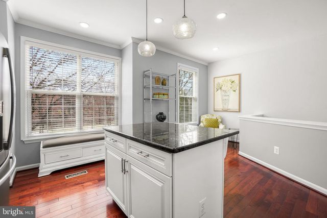 3815 EISENHOWER AVE, Alexandria, VA 22304