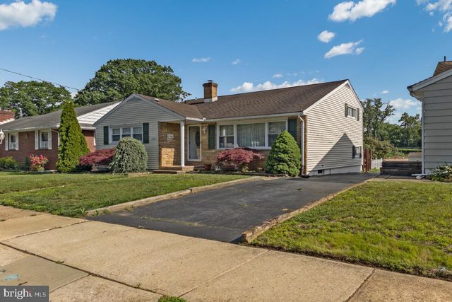 155 LOCUST AVE W, Hamilton, NJ 08610