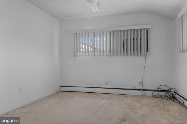 155 LOCUST AVE W, Hamilton, NJ 08610