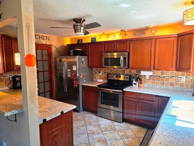 1120 Helen, Augusta, KS 67010
