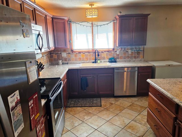 1120 Helen, Augusta, KS 67010