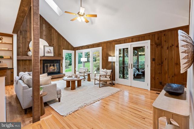 7921 OAK HOLLOW LN, Fairfax Station, VA 22039