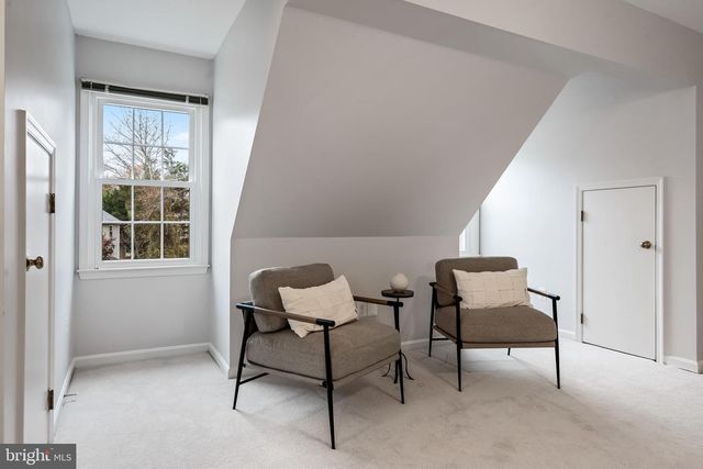 7921 OAK HOLLOW LN, Fairfax Station, VA 22039