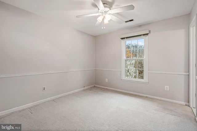 7921 OAK HOLLOW LN, Fairfax Station, VA 22039