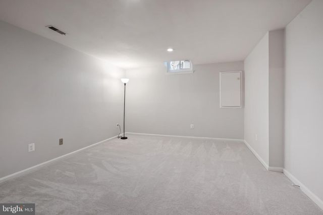 7921 OAK HOLLOW LN, Fairfax Station, VA 22039