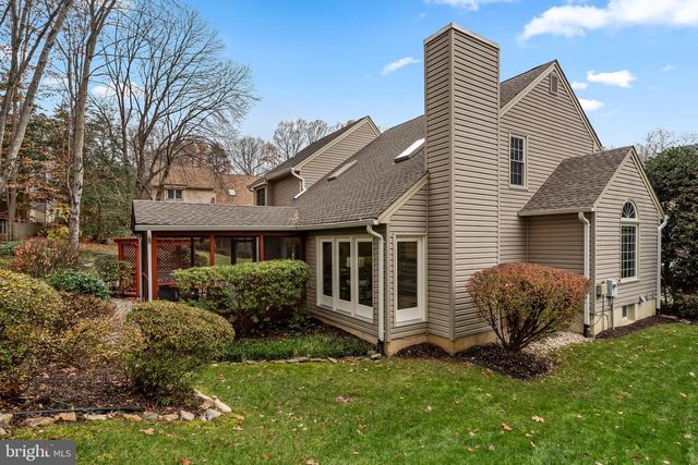 7921 OAK HOLLOW LN, Fairfax Station, VA 22039