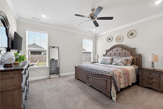 2030 Larry Lane, Bentonville, AR 72713