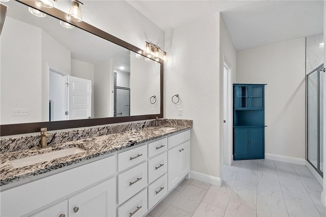 2030 Larry Lane, Bentonville, AR 72713