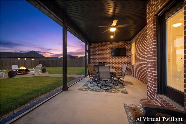2030 Larry Lane, Bentonville, AR 72713