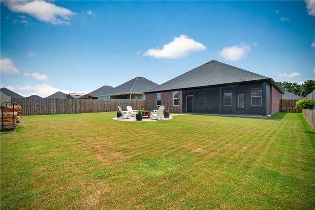 2030 Larry Lane, Bentonville, AR 72713