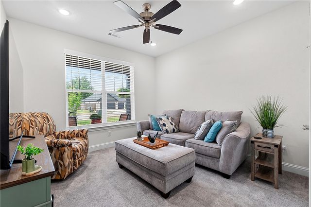 2030 Larry Lane, Bentonville, AR 72713