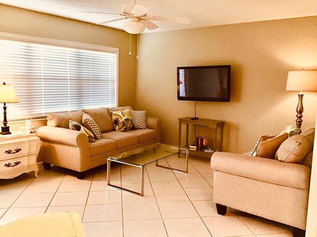 4008 Cornwall A, Boca Raton, FL 33434