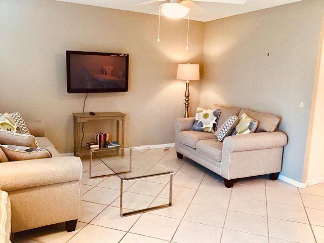 4008 Cornwall A, Boca Raton, FL 33434