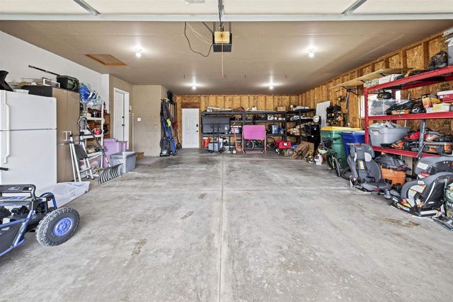 498 WINDROSE COURT, Green Bay, WI 54311