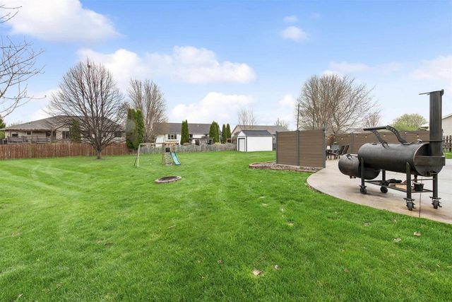 498 WINDROSE COURT, Green Bay, WI 54311