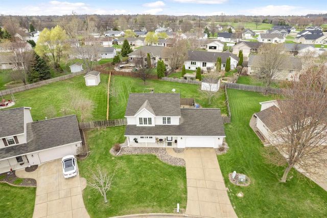 498 WINDROSE COURT, Green Bay, WI 54311