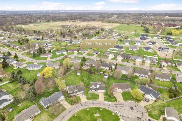 498 WINDROSE COURT, Green Bay, WI 54311