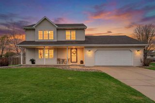 498 WINDROSE COURT, Green Bay, WI 54311