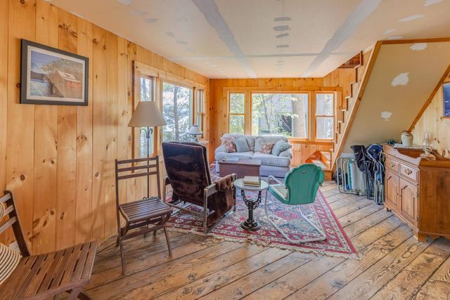 28 Potato Island, Holderness, NH 03245