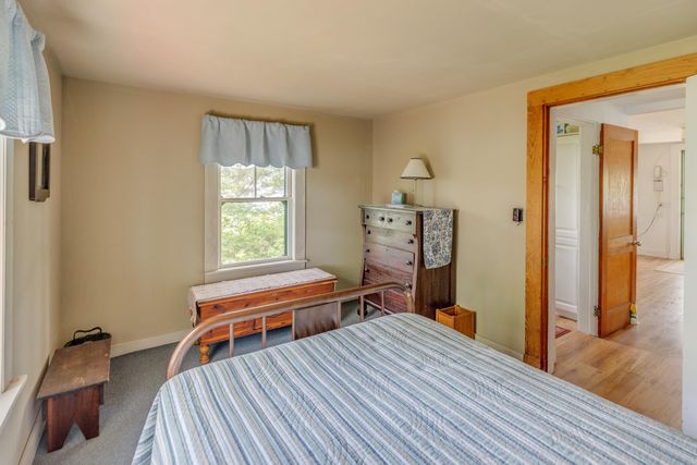 28 Potato Island, Holderness, NH 03245