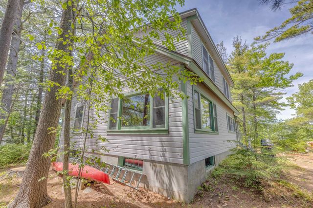 28 Potato Island, Holderness, NH 03245
