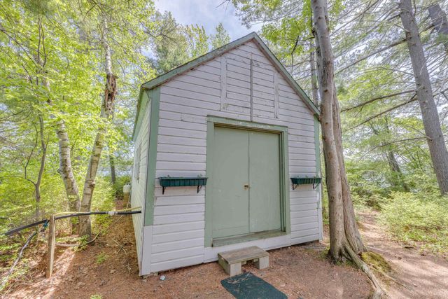 28 Potato Island, Holderness, NH 03245