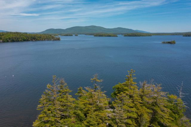 28 Potato Island, Holderness, NH 03245