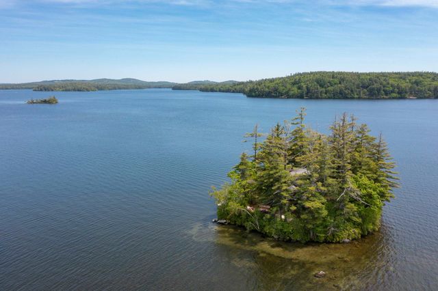 28 Potato Island, Holderness, NH 03245