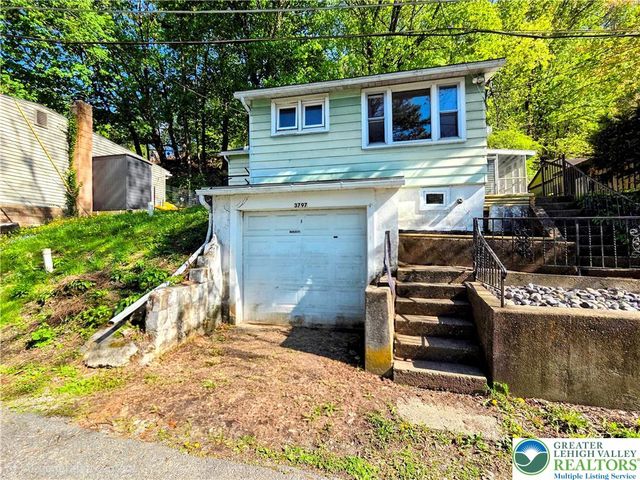 3797 Mangrove Drive, Lehigh Twp, PA 18067