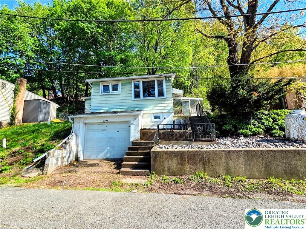 3797 Mangrove Drive, Lehigh Twp, PA 18067