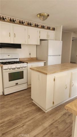 200 W San Bernardino 132, Rialto, CA 92376