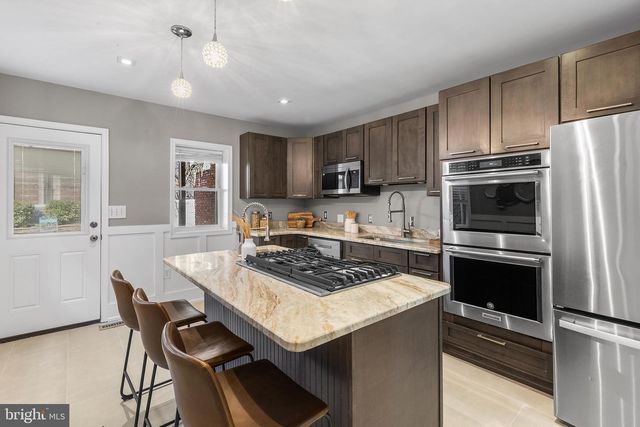 523 FAIRMOUNT AVE, Philadelphia, PA 19123