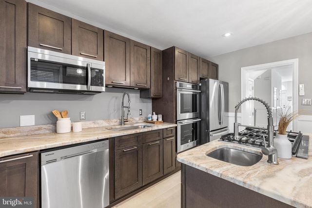523 FAIRMOUNT AVE, Philadelphia, PA 19123