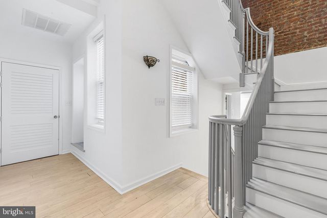 523 FAIRMOUNT AVE, Philadelphia, PA 19123
