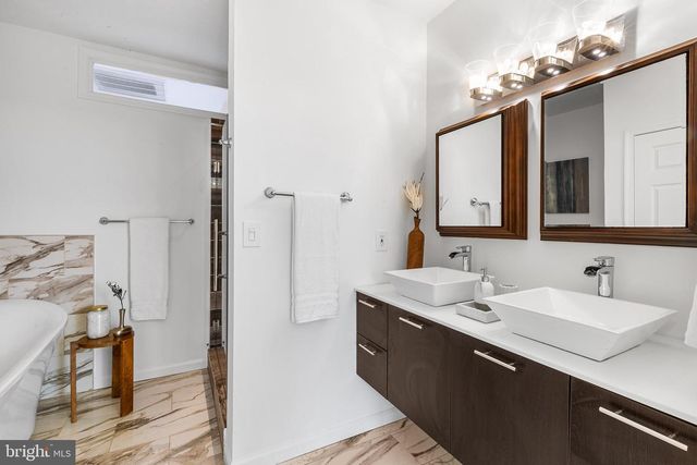 523 FAIRMOUNT AVE, Philadelphia, PA 19123