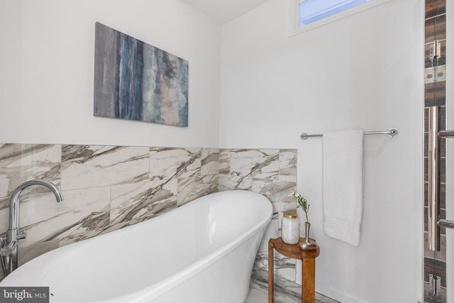 523 FAIRMOUNT AVE, Philadelphia, PA 19123