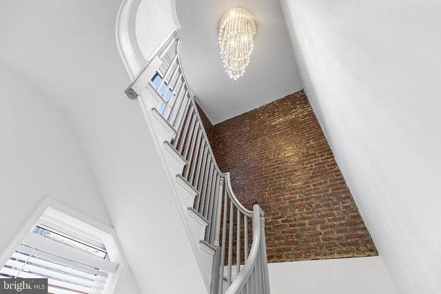 523 FAIRMOUNT AVE, Philadelphia, PA 19123