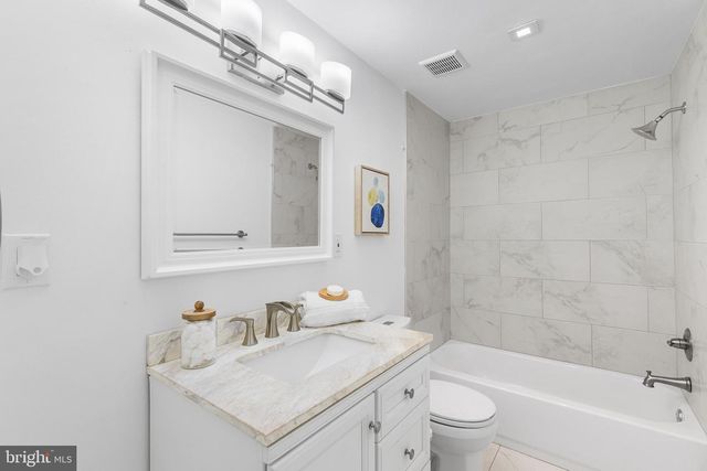 523 FAIRMOUNT AVE, Philadelphia, PA 19123