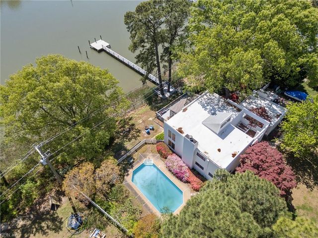 4249 Cheswick LN, Virginia Beach, VA 23455