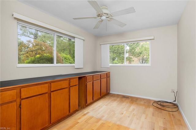 4249 Cheswick LN, Virginia Beach, VA 23455