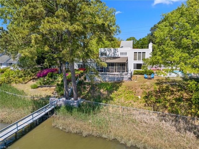 4249 Cheswick LN, Virginia Beach, VA 23455