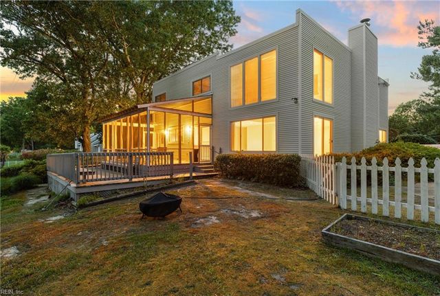 4249 Cheswick LN, Virginia Beach, VA 23455