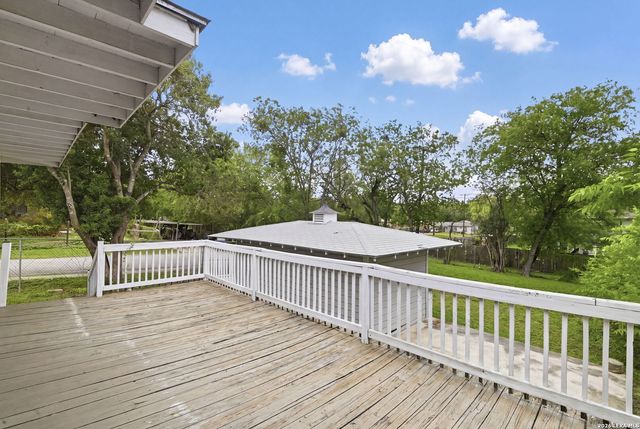 939 John Page Dr, San Antonio, TX 78228