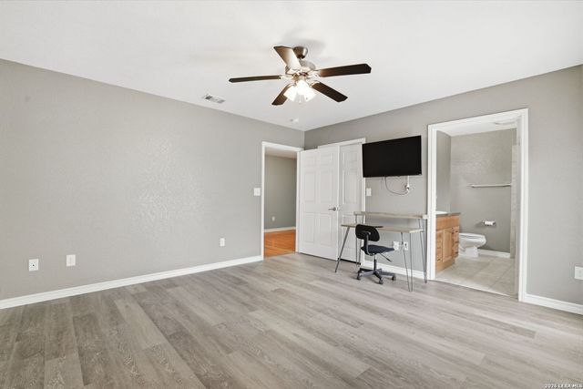 939 John Page Dr, San Antonio, TX 78228