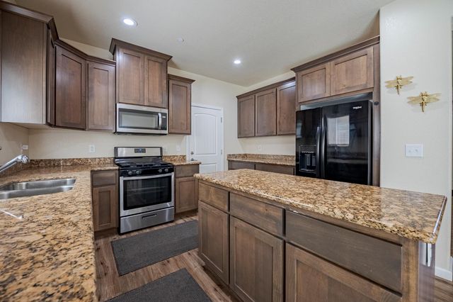 1338 Hermosa Dr, Merced, CA 95348