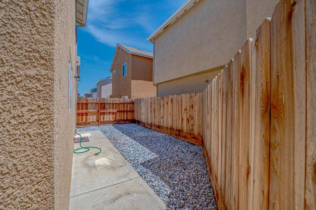 1338 Hermosa Dr, Merced, CA 95348