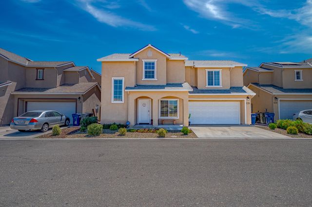 1338 Hermosa Dr, Merced, CA 95348